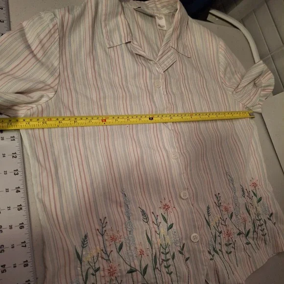 3/$15 Alfred Dunner Womens 12 Striped Floral Embroidered Sequin Blouse - Picture 6 of 6